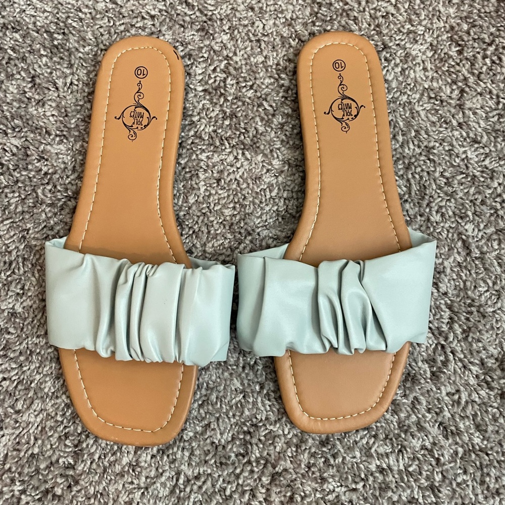 Never Worn: Light Blue Ruffled Sandal